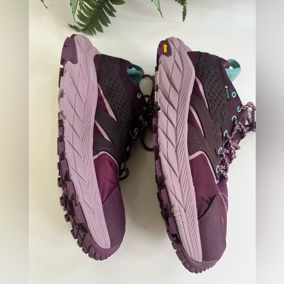 HOKA ONE ONE Anacapa Low GTX Wmn 9.5B Trail Hike shoes Grape Wine EUC - Picture 8 of 15